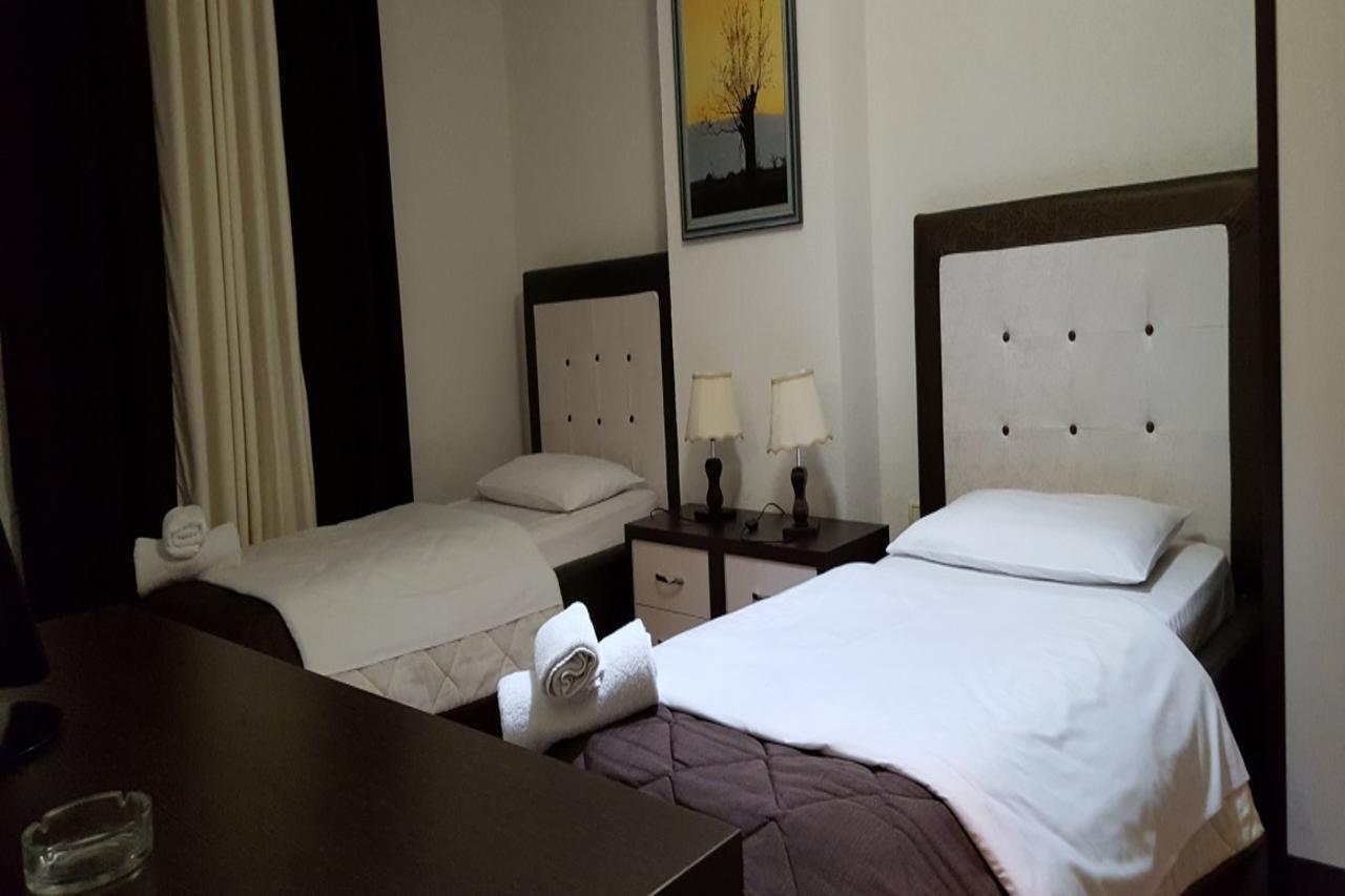 טיראנה Hotel Livia מראה חיצוני תמונה
