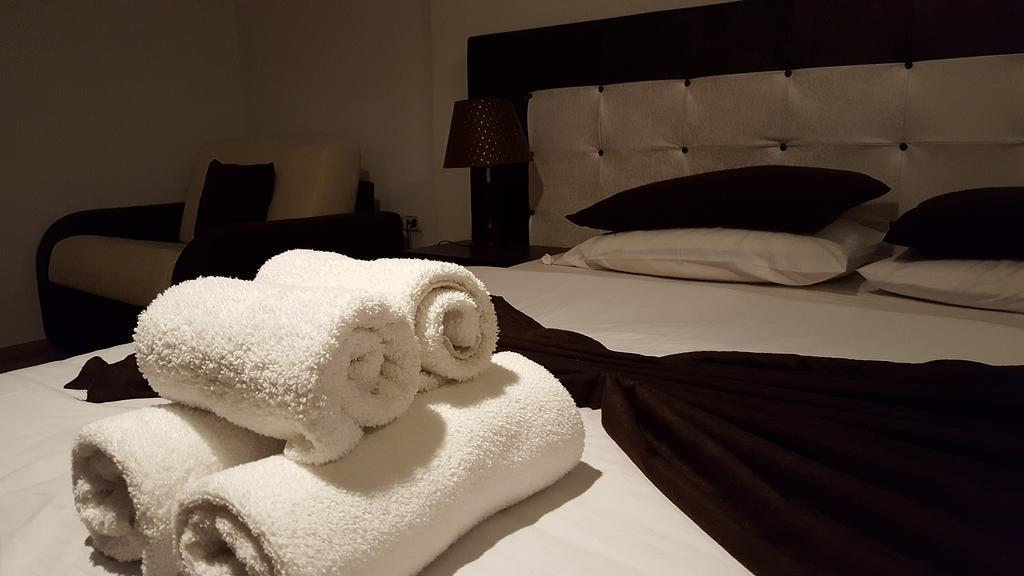 טיראנה Hotel Livia מראה חיצוני תמונה