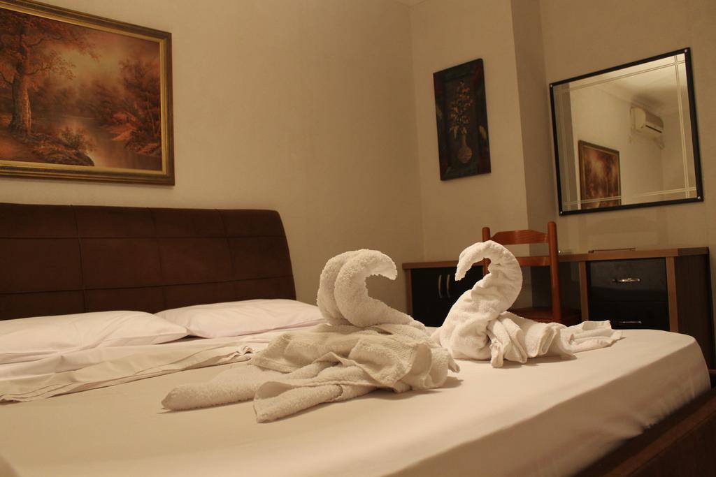 טיראנה Hotel Livia מראה חיצוני תמונה