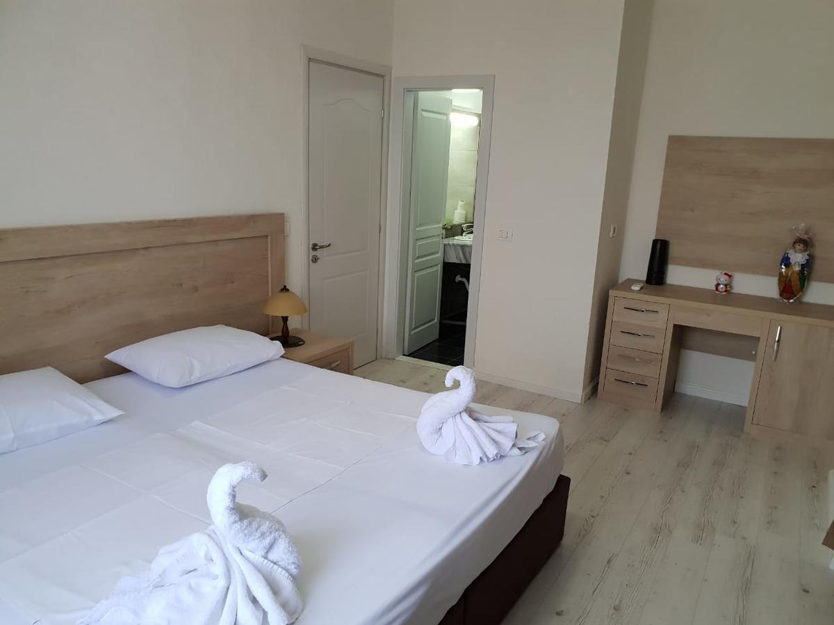 טיראנה Hotel Livia מראה חיצוני תמונה