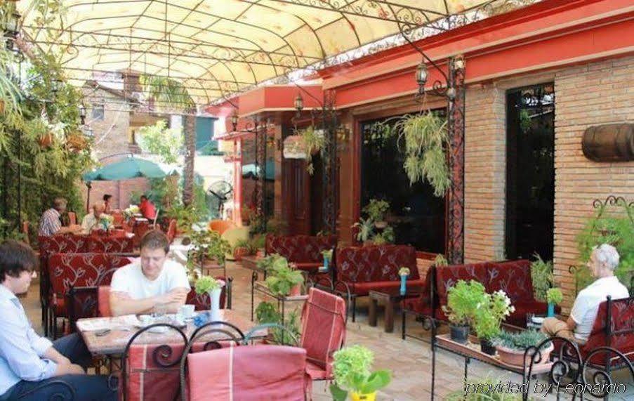 טיראנה Hotel Livia מראה חיצוני תמונה